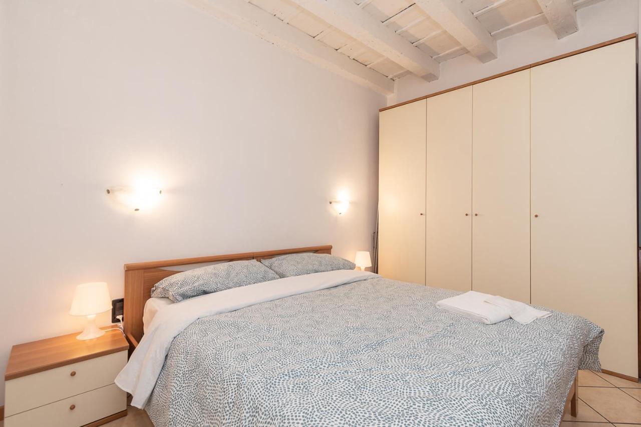 Appartamento Bilocale 1 Piazza Vittoria - Affitti Brevi Italia 布雷西亚 外观 照片