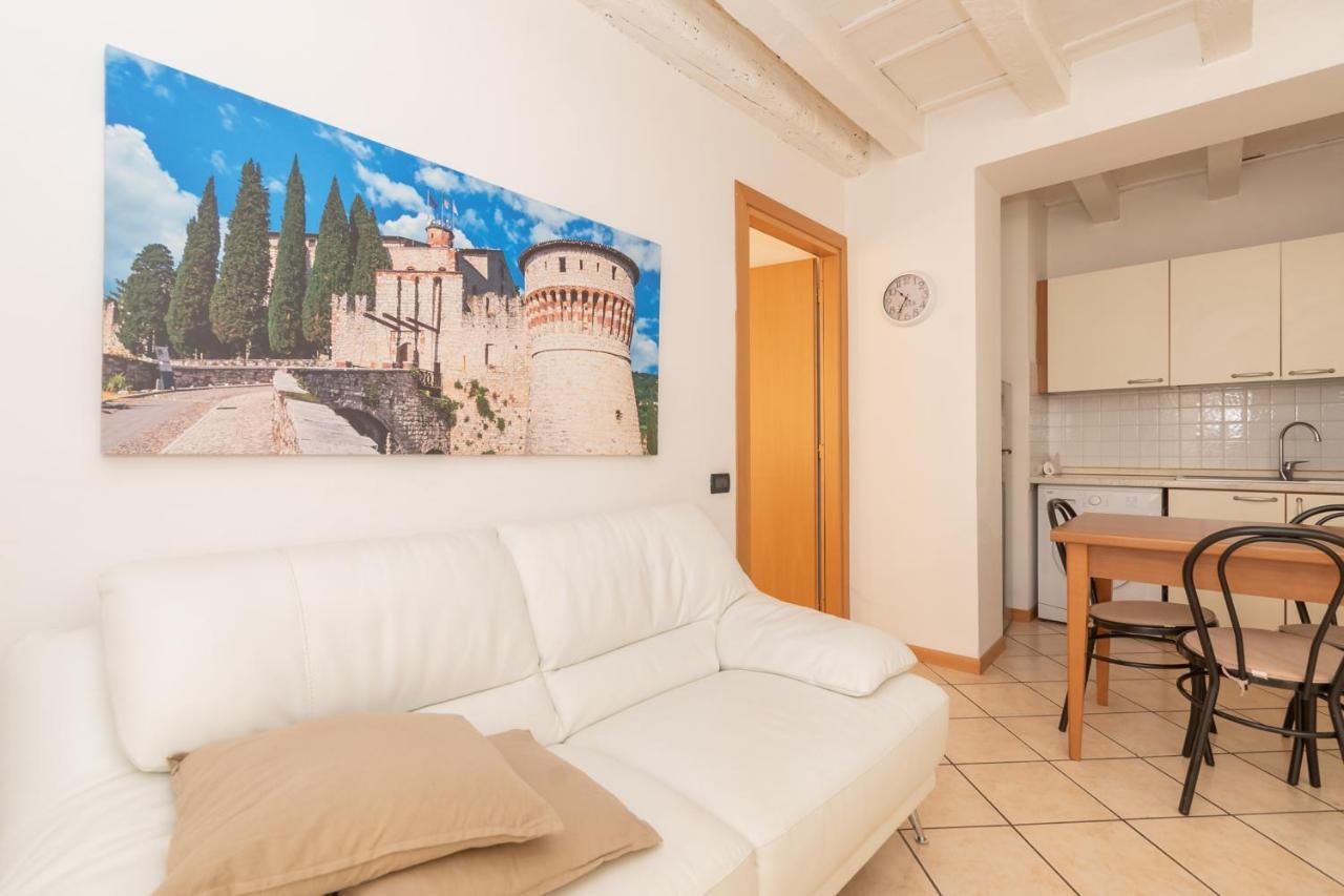 Appartamento Bilocale 1 Piazza Vittoria - Affitti Brevi Italia 布雷西亚 外观 照片