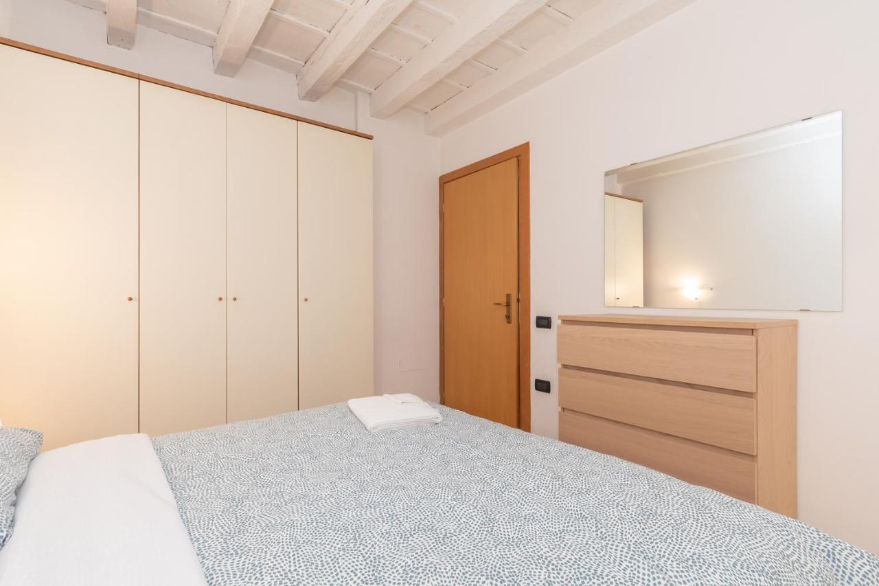 Appartamento Bilocale 1 Piazza Vittoria - Affitti Brevi Italia 布雷西亚 外观 照片